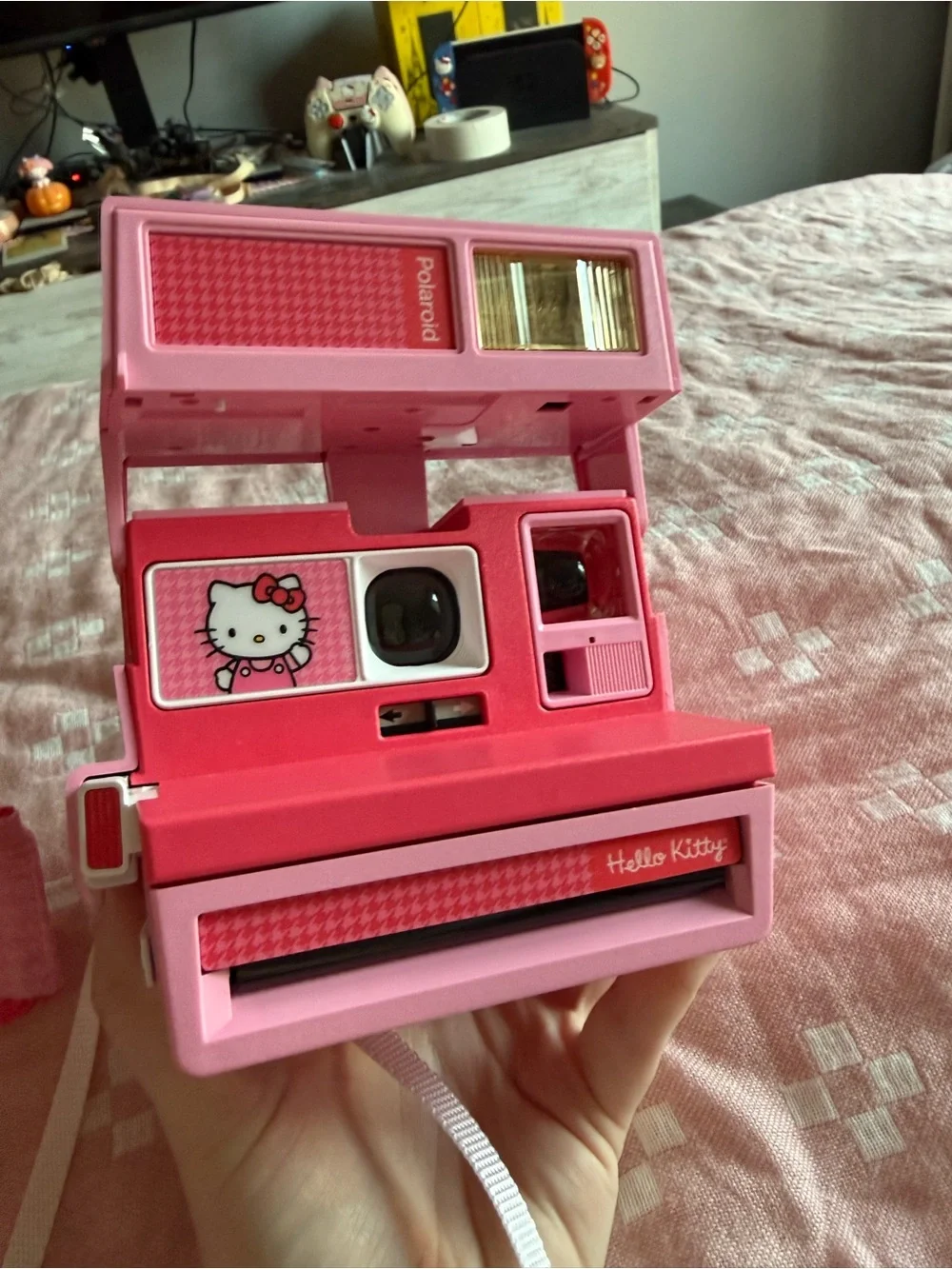 Polaroid Pink Hello Kitty Instant Camera